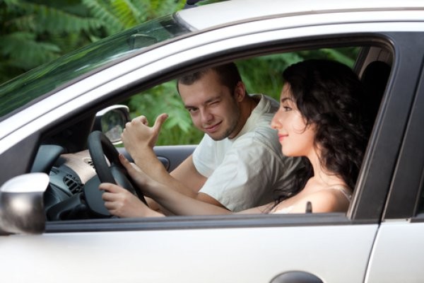 Опытный инструктор по вождению logo right driver for driving