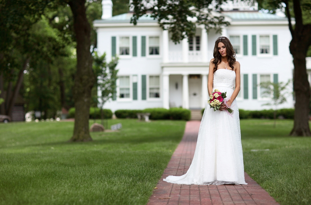 Выходить замуж надо за настоящего мужчину. getting married
