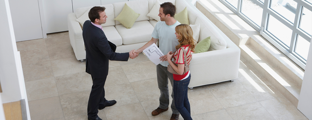 Помощь риэлтора при покупке жилья logo Sale of housing with realtors